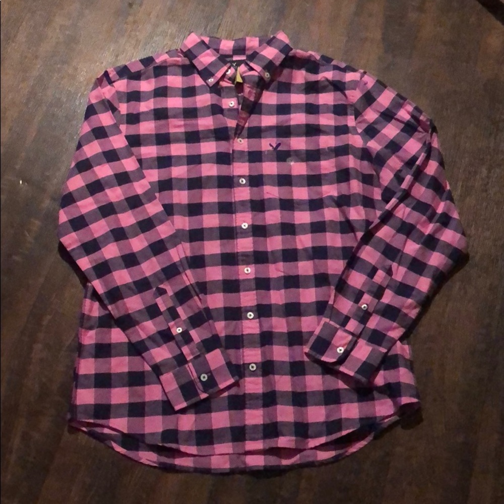 American Eagle. NWT. Men’s classic fit. Large